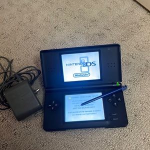 Nintendo DS Lite